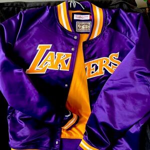 Lakers Mitchell and Ness Jacket.    Sz XL